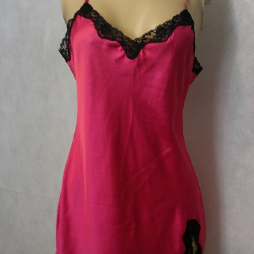 M Victoria's Secret Rose Pink Satin Chemise w/Black Lace